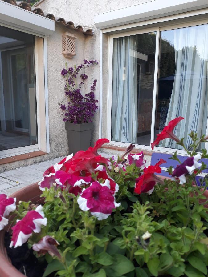 Mandelieu Dans Un Jardin Bb Et Jacuzzi Bed & Breakfast エクステリア 写真