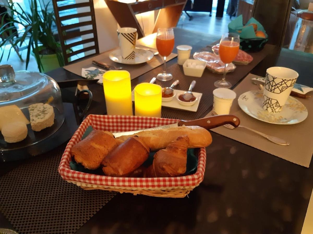 Mandelieu Dans Un Jardin Bb Et Jacuzzi Bed & Breakfast エクステリア 写真