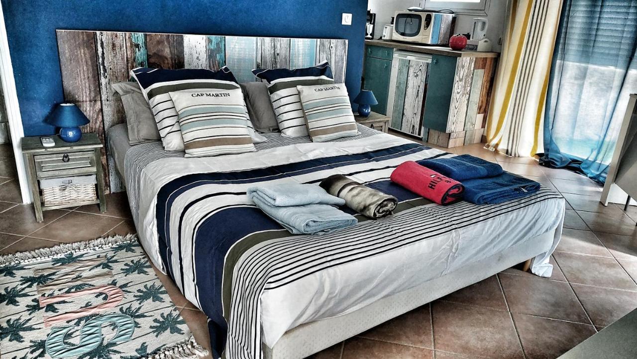 Mandelieu Dans Un Jardin Bb Et Jacuzzi Bed & Breakfast エクステリア 写真