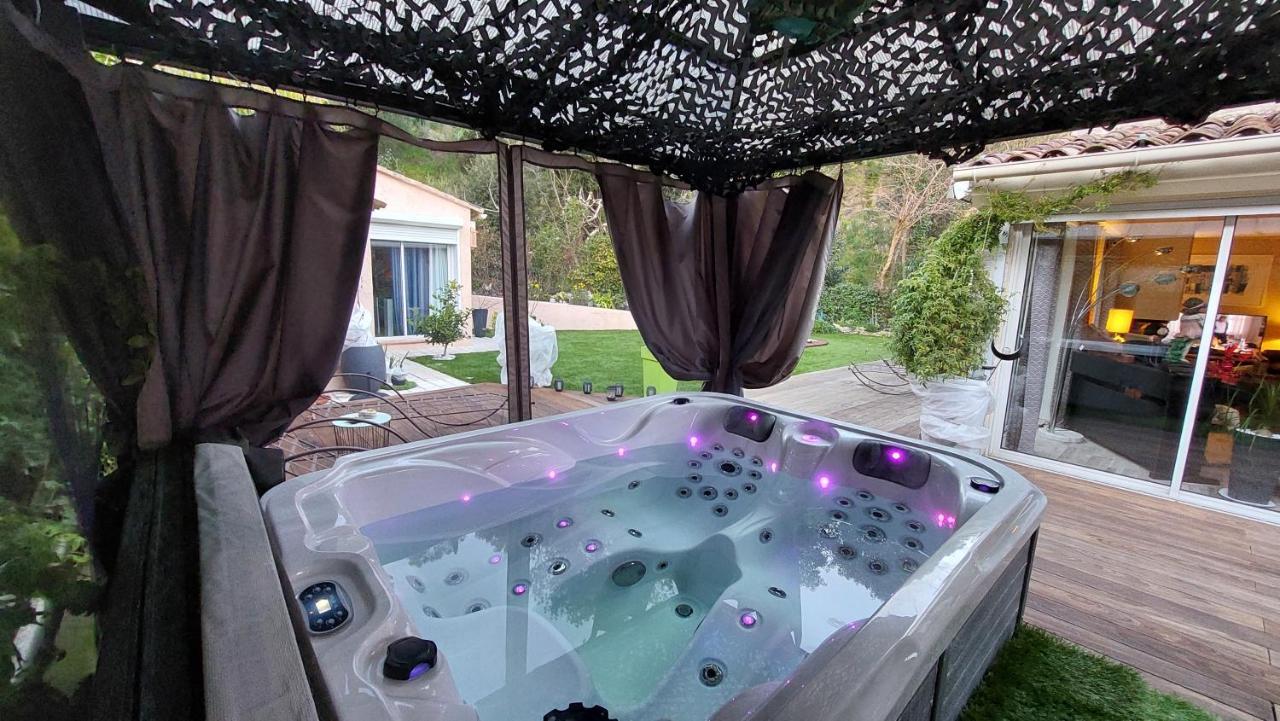 Mandelieu Dans Un Jardin Bb Et Jacuzzi Bed & Breakfast エクステリア 写真