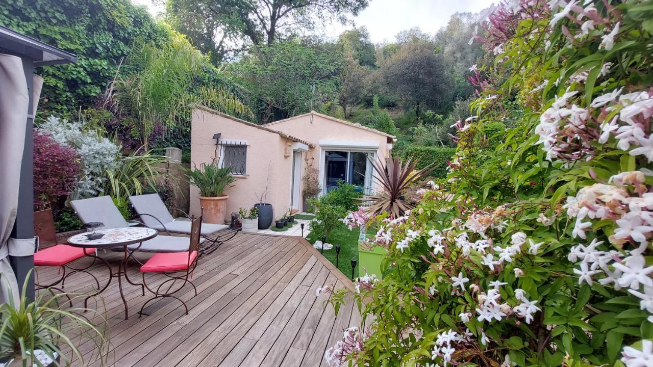 Mandelieu Dans Un Jardin Bb Et Jacuzzi Bed & Breakfast エクステリア 写真