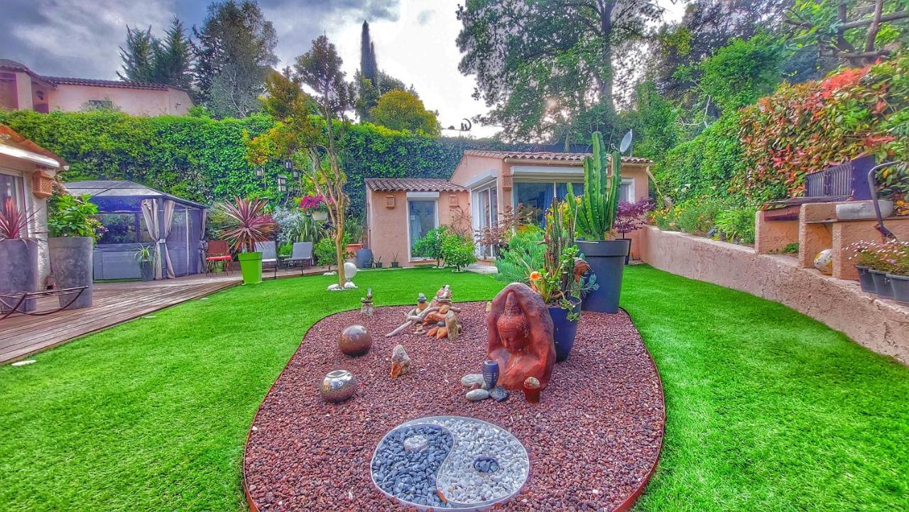 Mandelieu Dans Un Jardin Bb Et Jacuzzi Bed & Breakfast エクステリア 写真